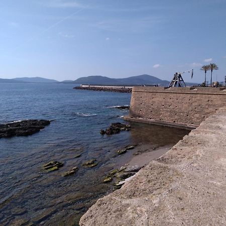 Piazza Ginnasio Affittacamere Alghero Esterno foto