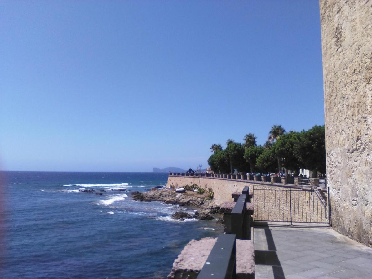 Piazza Ginnasio Affittacamere Alghero Esterno foto