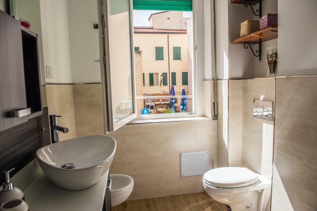 Piazza Ginnasio Affittacamere Alghero Esterno foto