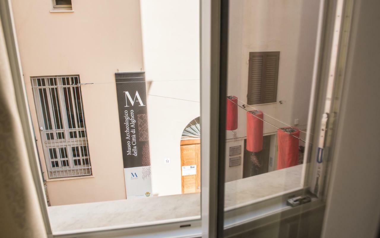 Piazza Ginnasio Affittacamere Alghero Esterno foto